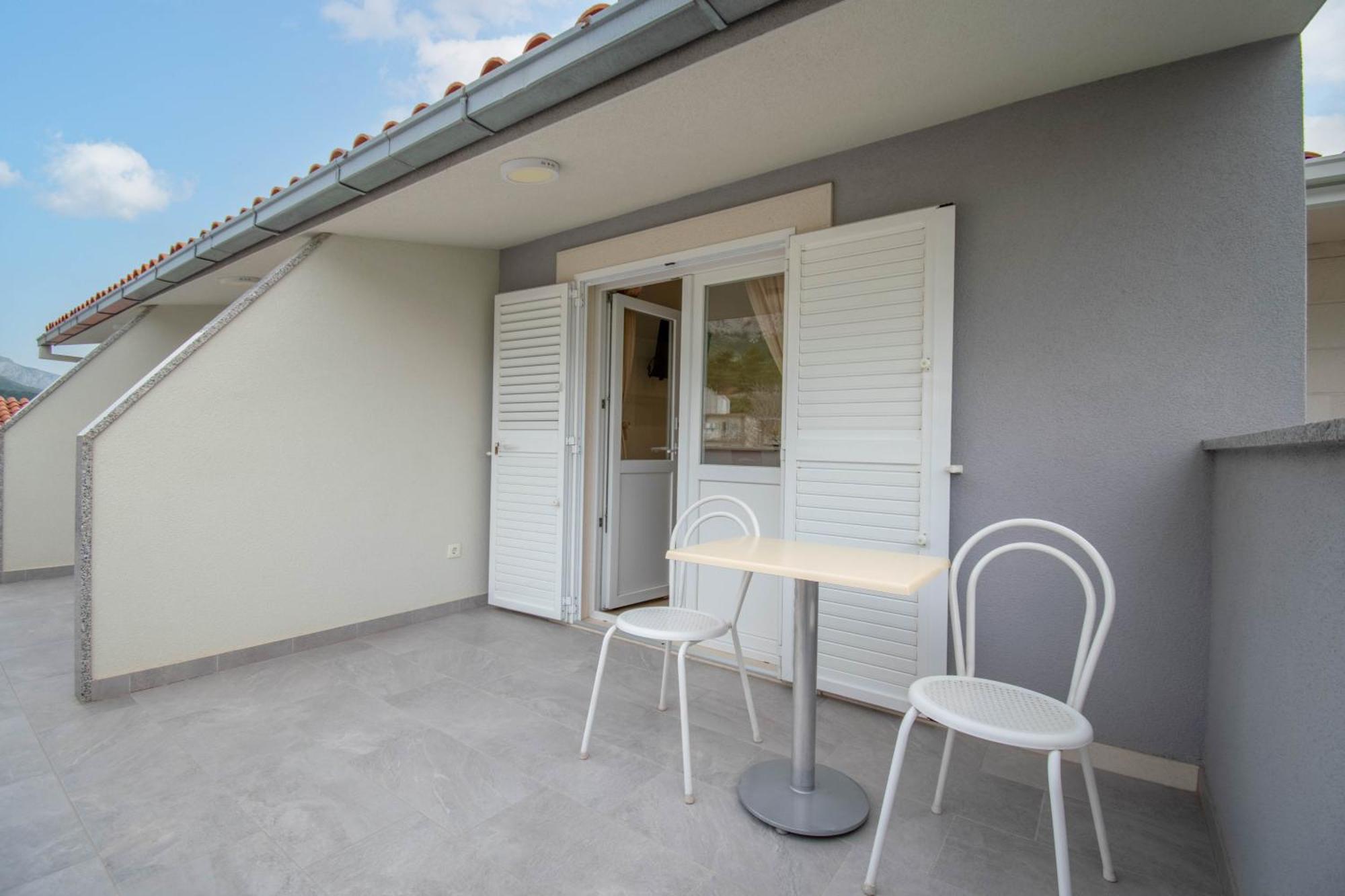 Studio Apartmani Dora Makarska Eksteriør bilde