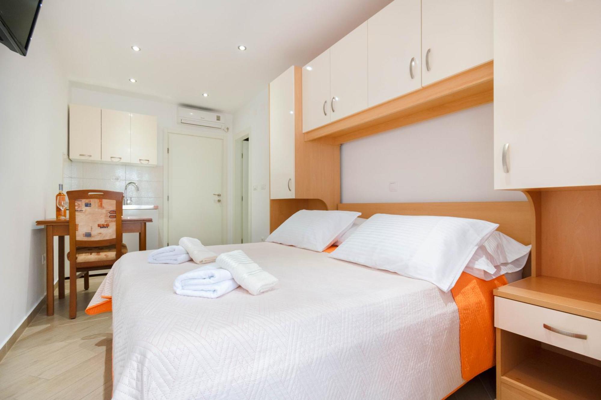Studio Apartmani Dora Makarska Eksteriør bilde