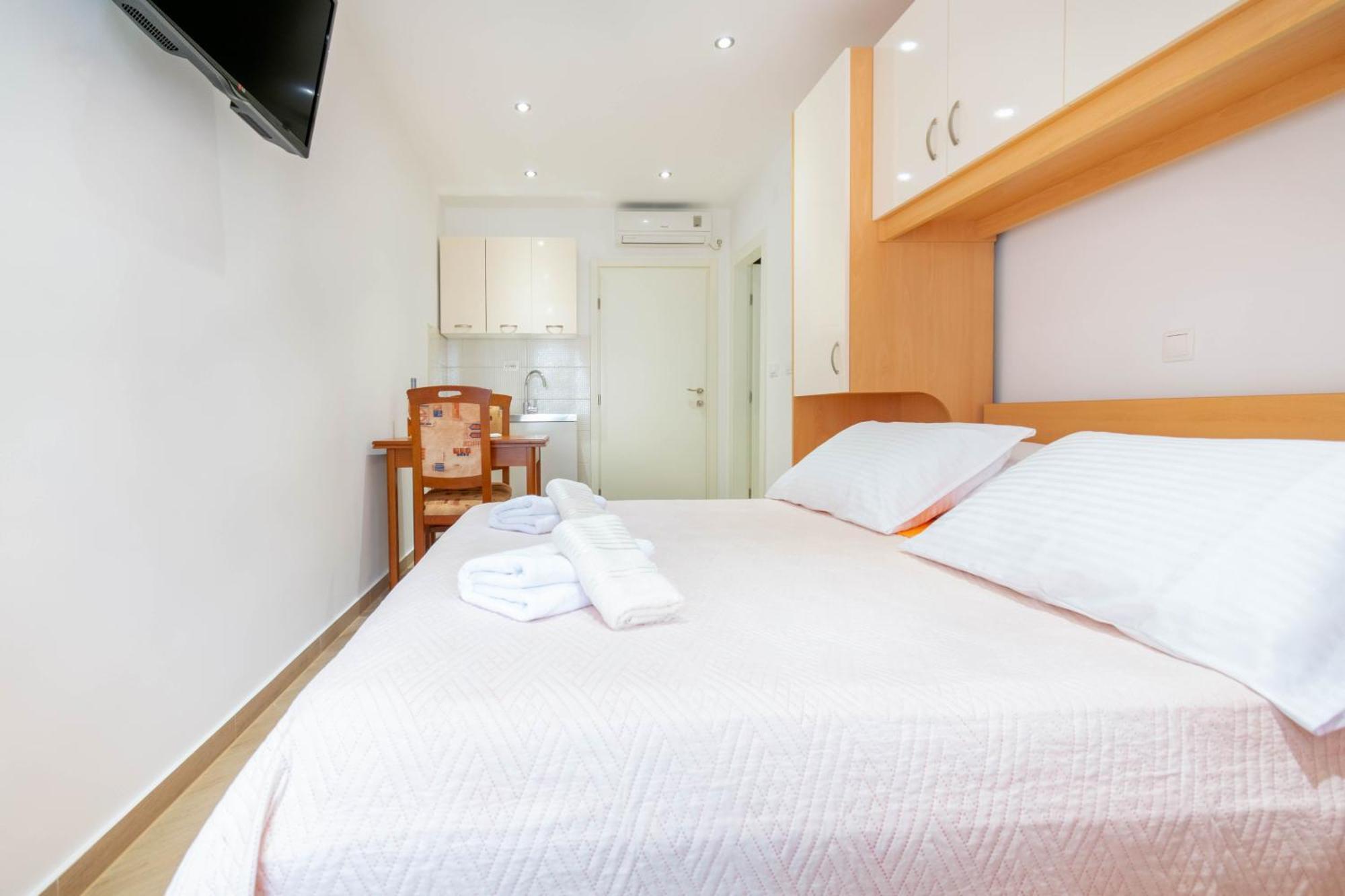 Studio Apartmani Dora Makarska Eksteriør bilde