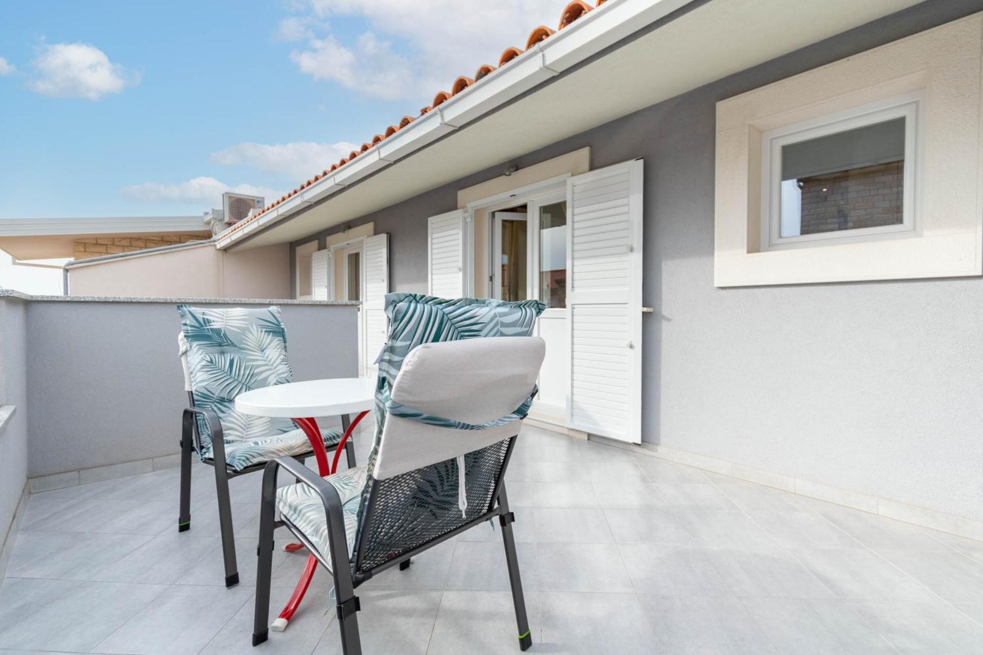 Studio Apartmani Dora Makarska Eksteriør bilde