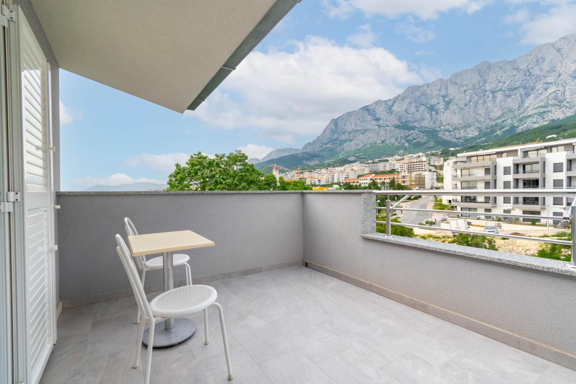 Studio Apartmani Dora Makarska Eksteriør bilde